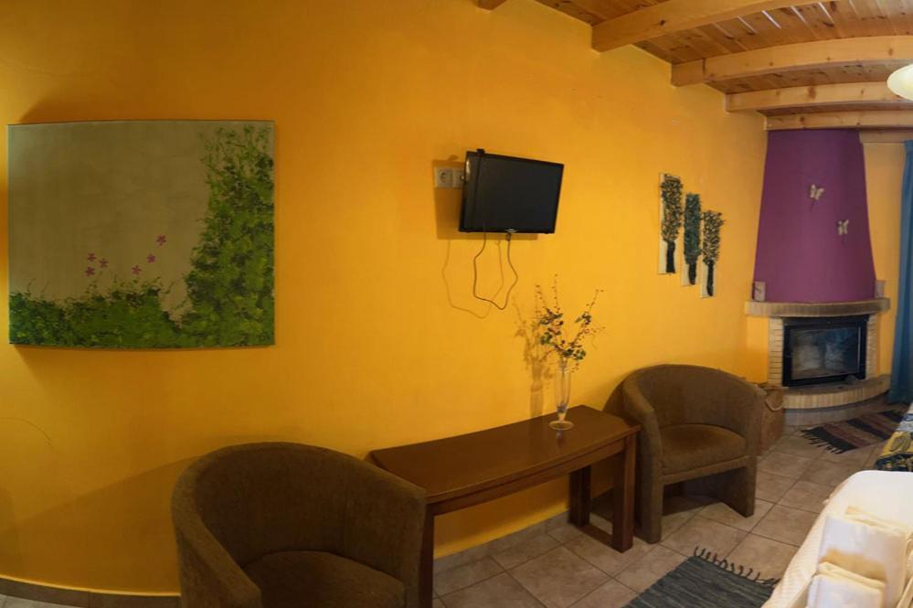Guesthouse Teloni Vytina Exterior photo
