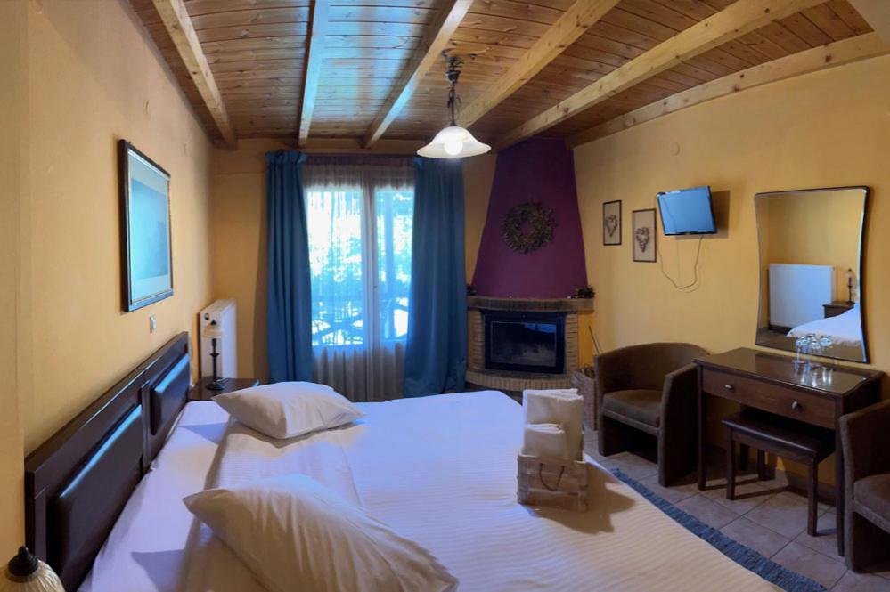 Guesthouse Teloni Vytina Exterior photo