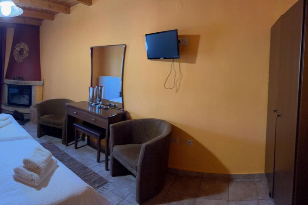 Guesthouse Teloni Vytina Exterior photo